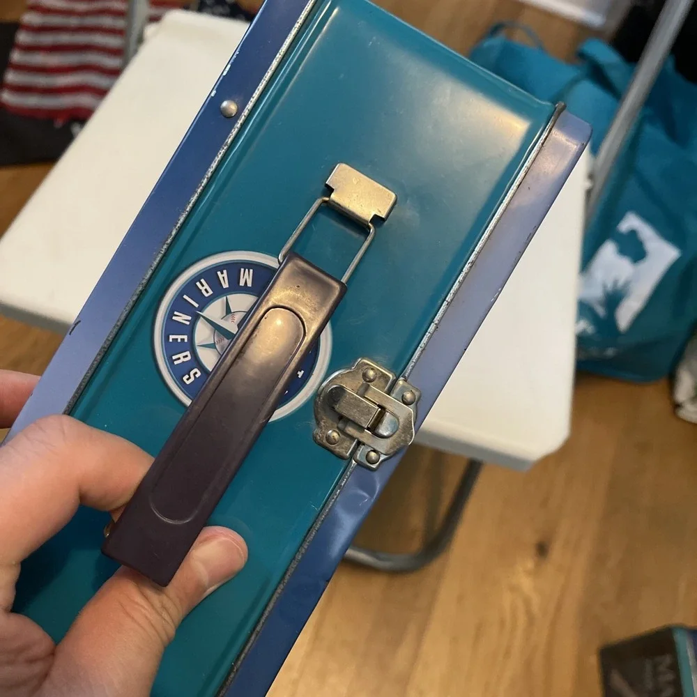 2007 Seattle Mariners Cloverdale Meats Metal Lunch Box‎ (14)